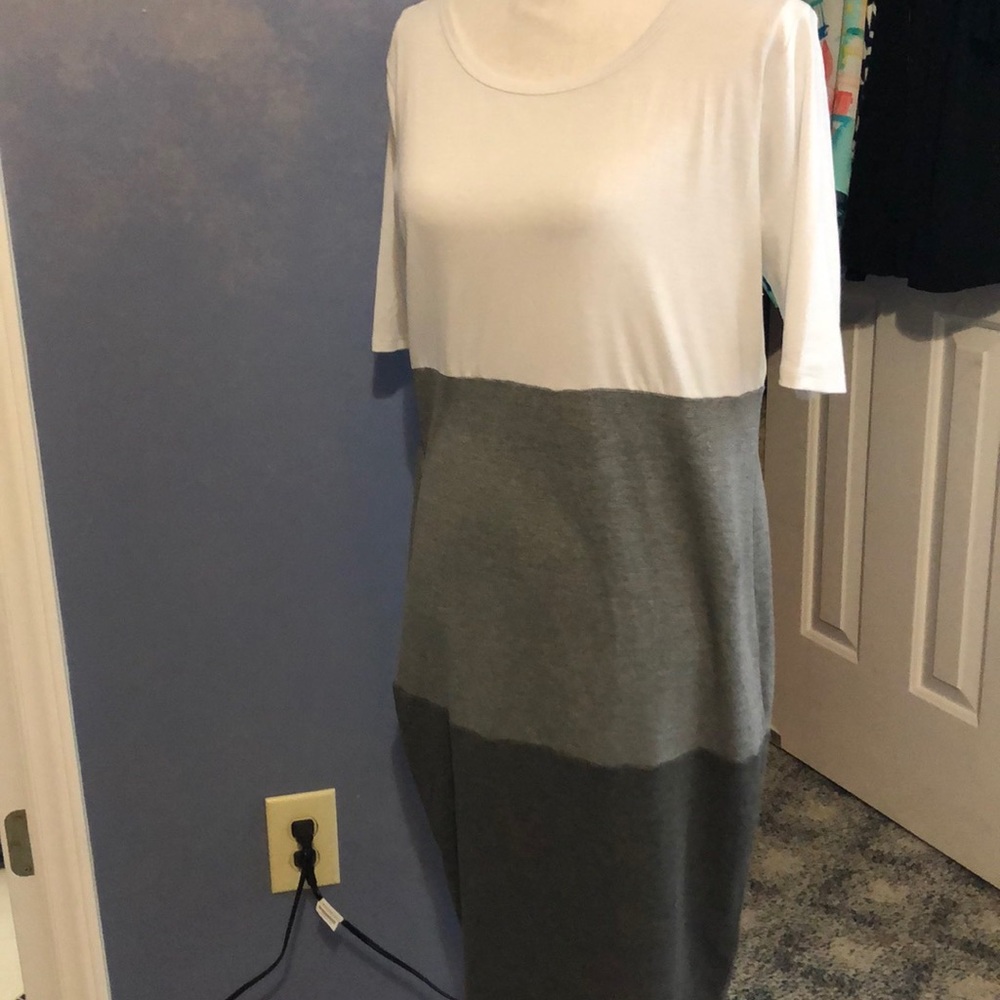 LuLaRoe EUC short sleeve tricolor dress